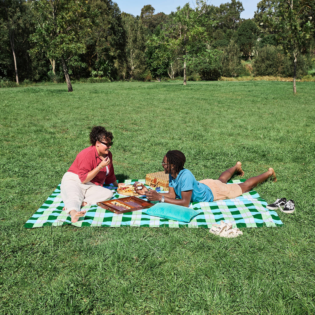 dock and bay picnic blanket